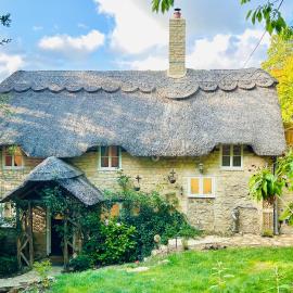 Thatched Cottage 2 Bed 2 Bath in Stour Provost near Shaftesbury and Longleat