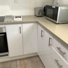2 4 Miller Quiet, Cool & Modern 3BR