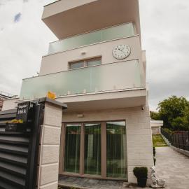 White House Iris Cluj Napoca - Apartament 2 - parcare gratuita, self check in 24h, hotell i Cluj-Napoca