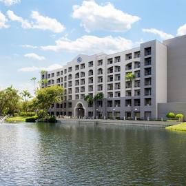 Hilton Boca Raton Suites - Newly Renovated, hotel din Boca Raton