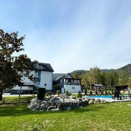 Bier House, hotel a Velyatyn