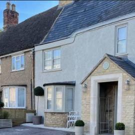 Cottage on high street, own parking and EV charger