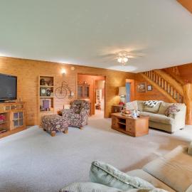 Boat Friendly Mullett Lake Home 3 Mi to Marina, Hotel in Lagune Indian River