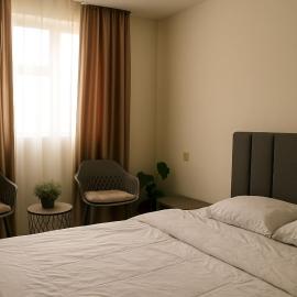 Cozy Studio Bintaro Icon Emerald by alonelyroom، فندق في Pondokaren