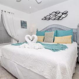 Book Me Baby! Beach Penthouse at Pelican Beach