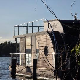 Seeblick Hausboot Sambesi, hotel a Königs Wusterhausen