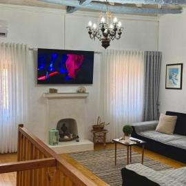 Old soul, Sea views, hotel a Dhërmi