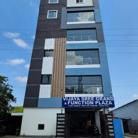 Vijayasree Grand and Function Plaza, hotel i Narasaraopet