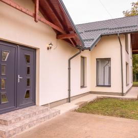 Cabana Walter Curtea de Arges with BBQ and Garden