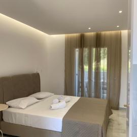 Pansion Porto Tsi Ostrias, khách sạn ở Kerion