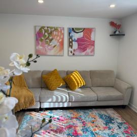 Bright Escape Falls Retreat, hotel in Niagara Falls