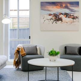 6BR House & Gym Walk to Moorebank Train Station
