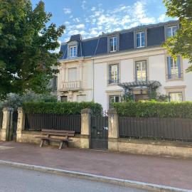 Charming appartement with roof terrace in Vittel