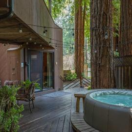 Tri-Level MCM Masterpiece Redwoods Golf & Spa, hotel em Monte Rio