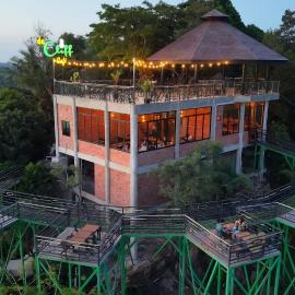 de Bintan Villa, מלון בTenaga