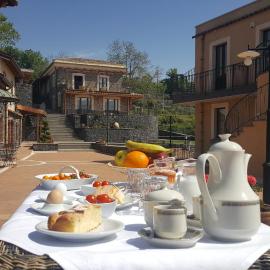 Antico Borgo Petralia, hotel a Zafferana Etnea