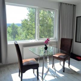 Luminous Apartment in Jurmala, hotel i Jūrmala