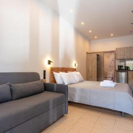 Nestel Near Athens Airport By SEM, hotel en Artemida