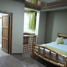 Ashara guesthouse, viešbutis Avasoje