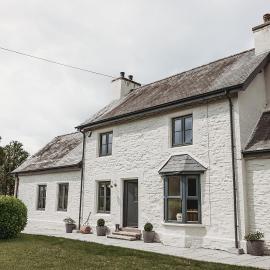 Ty Mawr, The Old School Holiday Homes - Up To 2 Dogs Welcome