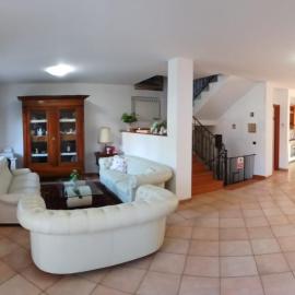 La casa di ale, hotell sihtkohas Latina