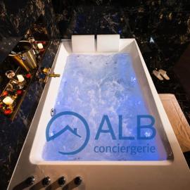 Promesse d'une nuit avec Balnéo privative، فندق في إنيبونت