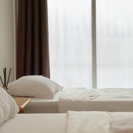 Jira Simply room Suvarnabhumi Airport 15 mins, hotel in Lat Krabang
