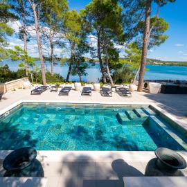 Villa L'aron, hotel v Bilicah