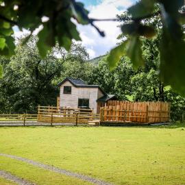 Nant Cafn - Hafan Hideaways Eryri, hotel a Machynlleth