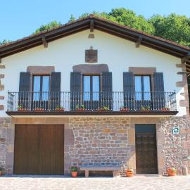 Casa Rural Mikelenea, hotel v destinácii Lecároz