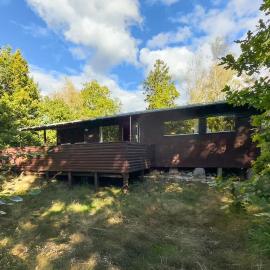 Amazing Home In Aakirkeby With Wifi โรงแรมในÅkirkeby
