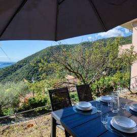 2 Bedroom Gorgeous Apartment In Semorile