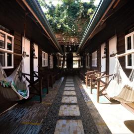 D' Barn Hostel Panglao