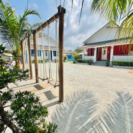 J'Nero Homestay Pool Besut、Jertihのホテル