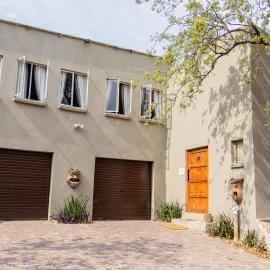 Ses'fikile, hotel 