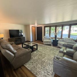 Three Bedroom Ranch walking distance to Lambeau, hotel u gradu Grin Bej
