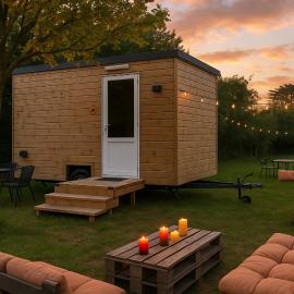 La Tiny Roulotte, hébergement insolite climatisé, hotel in Pontchâteau