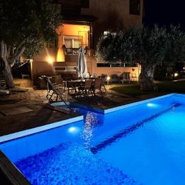 Villa Olivo - Private Pool & Garden, Chania