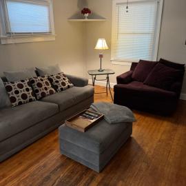 Private downtown cottage, hotelli kohteessa Indianapolis