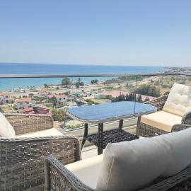 Blue Shades suites by the Coast, hotel v destinaci Famagusta