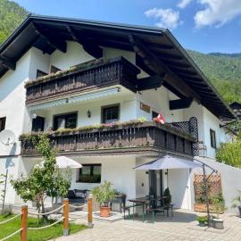 Haus Salzkristall, hotel in Obertraun