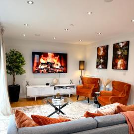 Luxe Duplex Penthouse Stay in Leeds Centre - Free Parking