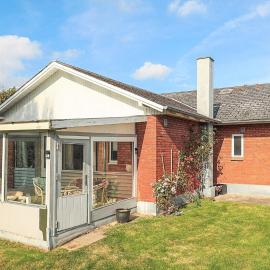 6 person holiday home in Hals, hotel u gradu 'Hals'