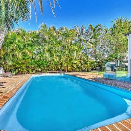 Tosca Elegant Merewether Beach House with Pool
