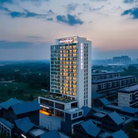 Howard Johnson by Wyndham Zun Ju Hotel Cheng Du, hotel v mestu Xindu