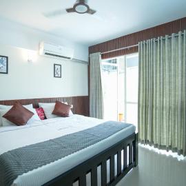 Sancta Maria Lounge -cochin Airport, hotel in Nedumbassery