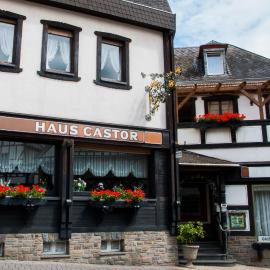 Gasthaus Castor, hotel din Klotten
