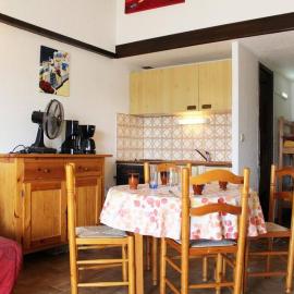Maison deux pièces cabine PORT LA NOUVELLE PN370-026, hotel u gradu Port-la-Nouvelle