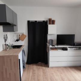 Charmant studio en RDC chez Cyril et Stéph, hôtel à Millas