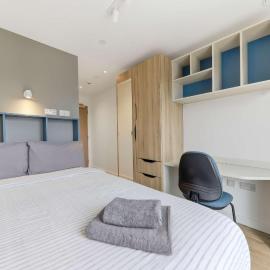 Brand New Student Only Ensuite Rooms In Central Leeds, hotel di Elland
